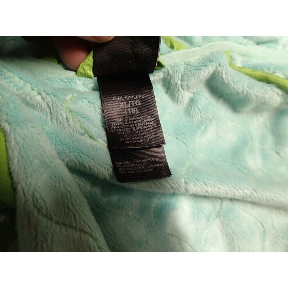 the NORTH FACE HOODED QUILTED FLEECE‎ LINED JACKET in Girl's Size XL 18 Green